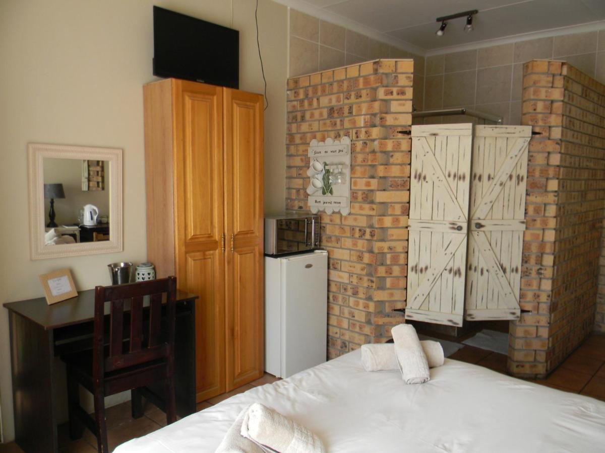 Ridderspoor Guesthouse Мідделбурґ Екстер'єр фото